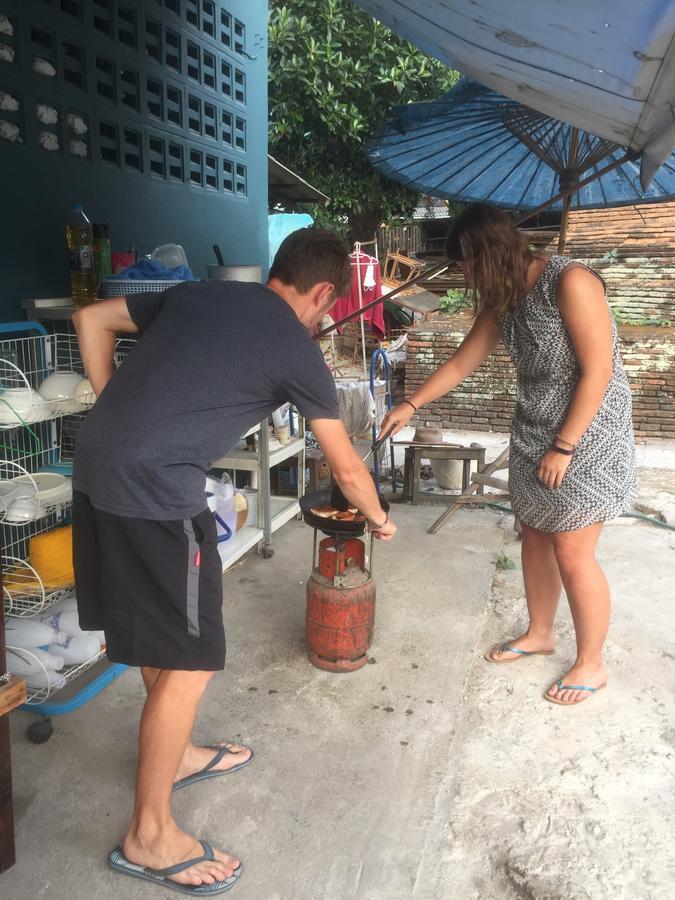 Tiger House Hostel (Adults Only) Chiang Mai Rom bilde
